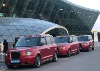 “Aeroporta digər taksilərin buraxılmaması qanunsuzdur” – İqtisadçı