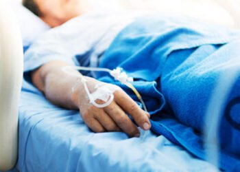 23 yaşlı oğlan xəstəxanaya aparılarkən öldü