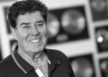 Cek Uayt 85 yaşında vəfat edib