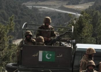 Əfqanıstan Pakistanı sərhəddə atəşkəs rejimini pozmaqda ittiham edir