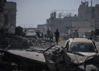 İsrail naziri Qəzzaya hücumları bərpa etməklə hədələyib