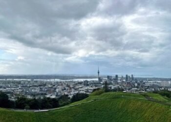 Yeni Zellandiya BMT-nin İrana qarşı sanksiyalarını bərpa edib