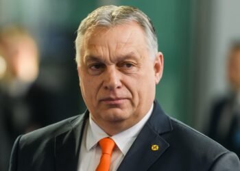 Macarıstan Aİ-nin Rusiyadan neft və qaz tədarükü ilə bağlı qadağalarından yan keçmək niyyətindədir – Orban