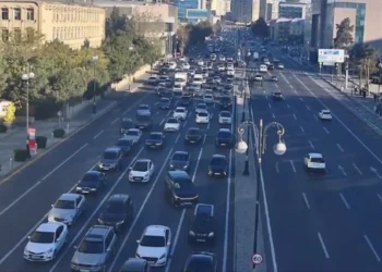 Bakıda 15 istiqamətdə tıxac var – SİYAHI