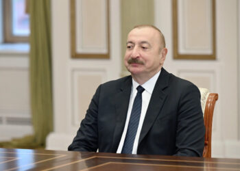 Prezident həmkarını təbrik etdi