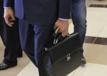 İki məktəb direktoru “ailə biznesi” qurub! – Təhsil idarəsində ƏMƏLİYYAT