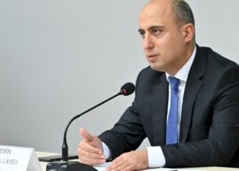 Emin Əmrullayev müəllimlərin maaş artımı ilə bağlı məsələyə aydınlıq gətirib