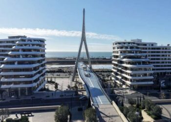 Prezident və qızları “Bakı Ağ Şəhər”də oldu