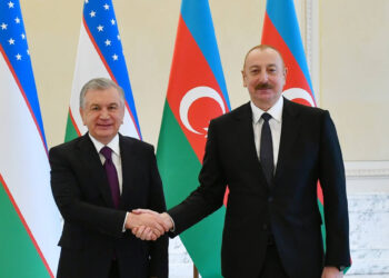Şavkat Mirziyoyev İlham Əliyevə zəng etdi