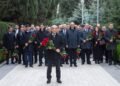 ADSEA kollektivi Fəxri xiyabanda Heydər Əliyevin xatirəsini andı