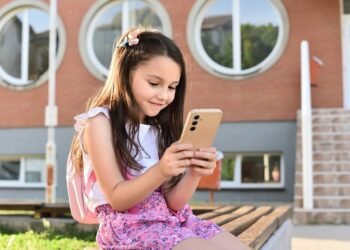 Smartfonlar uşaqların sağlamlığına necə təsir edir?