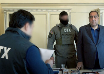 DTX rüşvət alan icra başçını belə saxlayıb – VİDEO