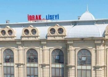 Polis müəllimi güllələyən 10-cu sinif şagirdini saxladı