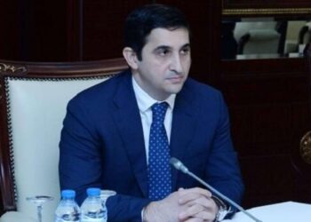 Nazir rektorun oğlunu vəzifədən azad etdi – FOTO