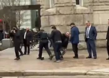 Səfirlikdən bəyanat: Prezidentin korteji otelə yaxınlaşarkən…