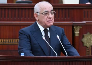 Baş nazir Əli Əsədov parlamentə GƏLİR