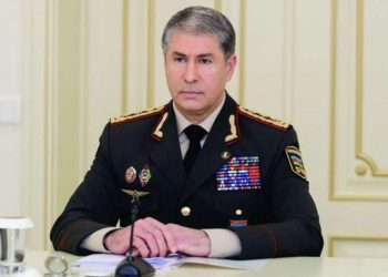 Vilayət Eyvazov sıra baxışı keçirəcək