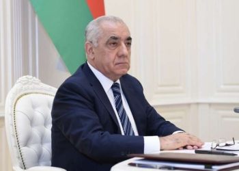 Əli Əsədov yeni qərar imzaladı