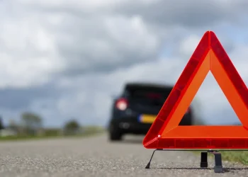 Bakıda avtomobillə motosiklet toqquşdu - Ölən var