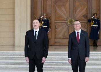 Latviya Prezidentinin rəsmi qarşılanma mərasimi oldu - FOTOLAR