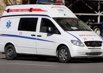 Təcili yardım avtomobili qəzaya düşdü