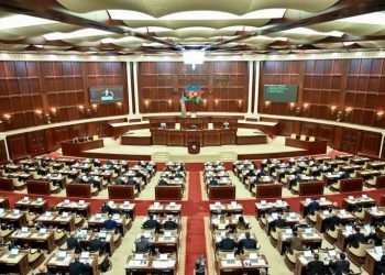 Azərbaycan Avropa Parlamenti ilə əlaqələri dayandırdı