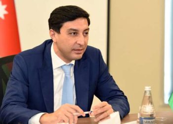 Nazir onu lisey direktoru təyin etdi - FOTO
