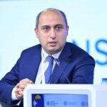 Dərsliklər əhəmiyyətini tamamilə itirəcək – Nazir