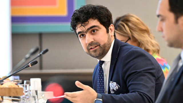 Şəhid övladının uğuru: Oruc İbrahimov “Eynşteyn vizası” alıb