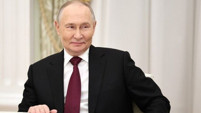 Putin Böyük Britaniyadakı səfiri vəzifəsindən azad etdi