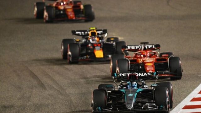 Formula 2-də əsas yarışın qalibləri mükafatlandırıldı