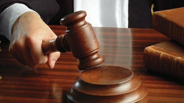 Ağcabədidə həyat yoldaşını balta ilə qətlə yetirən şəxsə hökm oxundu