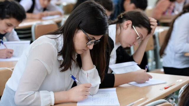 Bu nazirlik 10 tələbə qızı himayəsinə götürdü