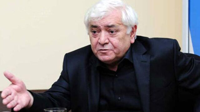Aqil Abbas Ağdamda ona ev verilməməsindən şikayətləndi