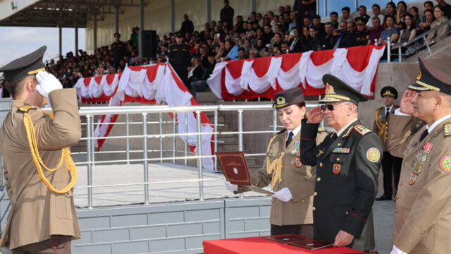 Nazir gənc kursantların hərbi andiçmə mərasimində