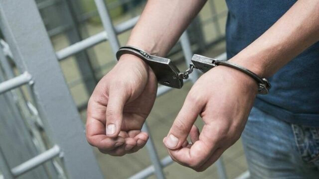 İtaliyada aksiyalar zamanı 160 etirazçı saxlanıldı