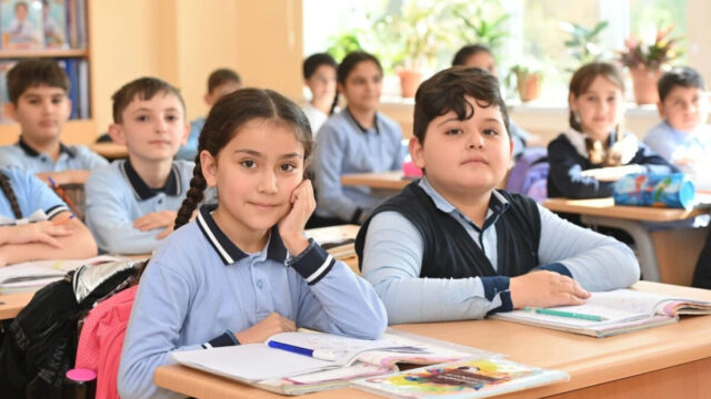Məktəbli uşağı olan şəxslərə şad xəbər – Nazirlik açıqladı